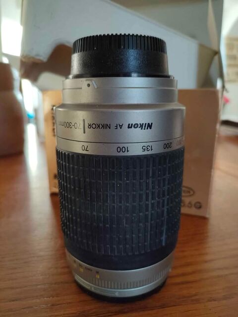 zoom nikon  70-300mm 150 Cond�-sur-Vire (50)