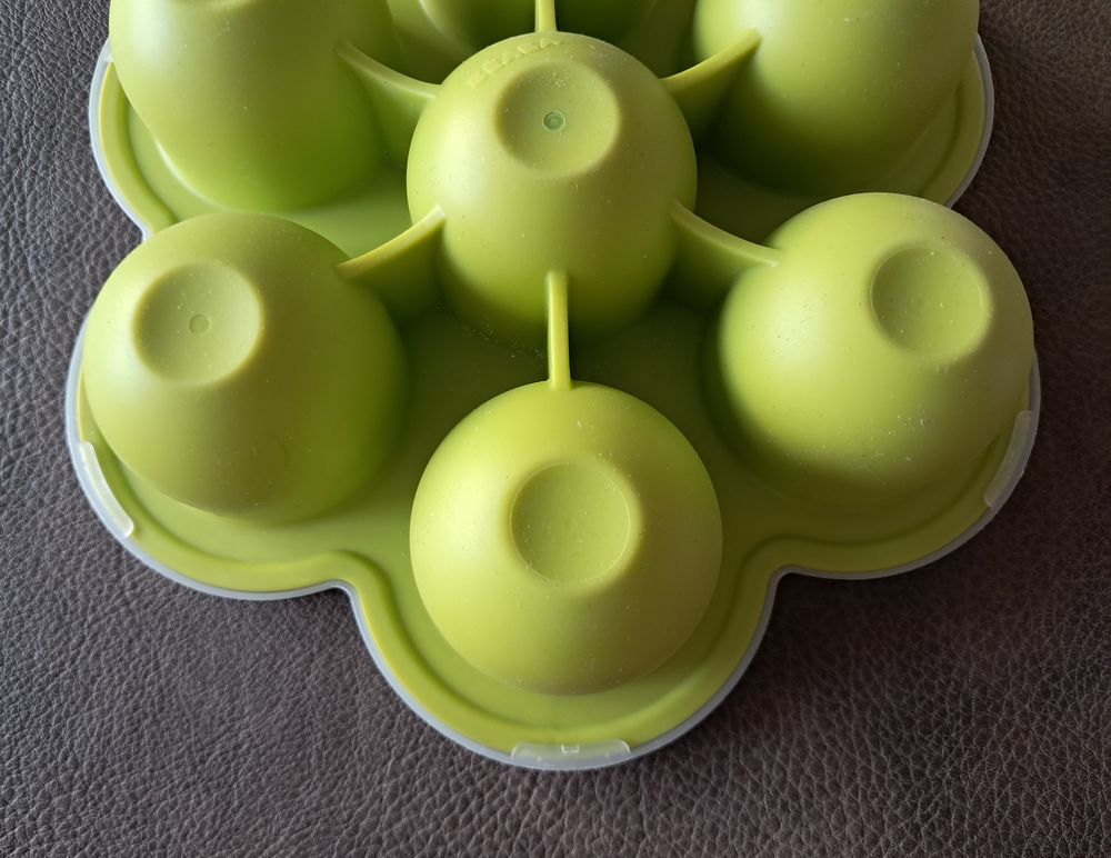 Plateau multiportions en silicone 7 portions pour b&eacute;b&eacute; B&eacute;aba Puériculture