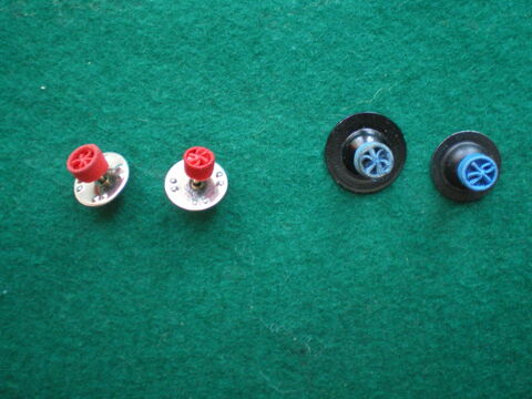 Rosettes pour Ordre du M�rite et L�gion d'Honneur. 9 Caen (14)