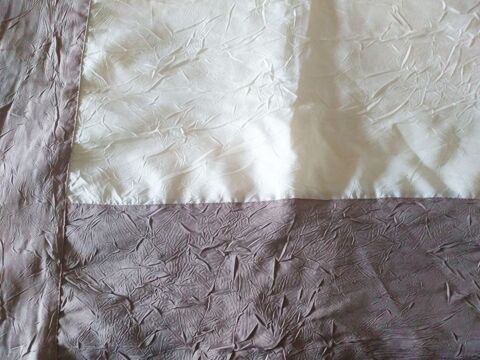 nappe en polyester 250 x 150 cm 10 Marcq-en-Barul (59)