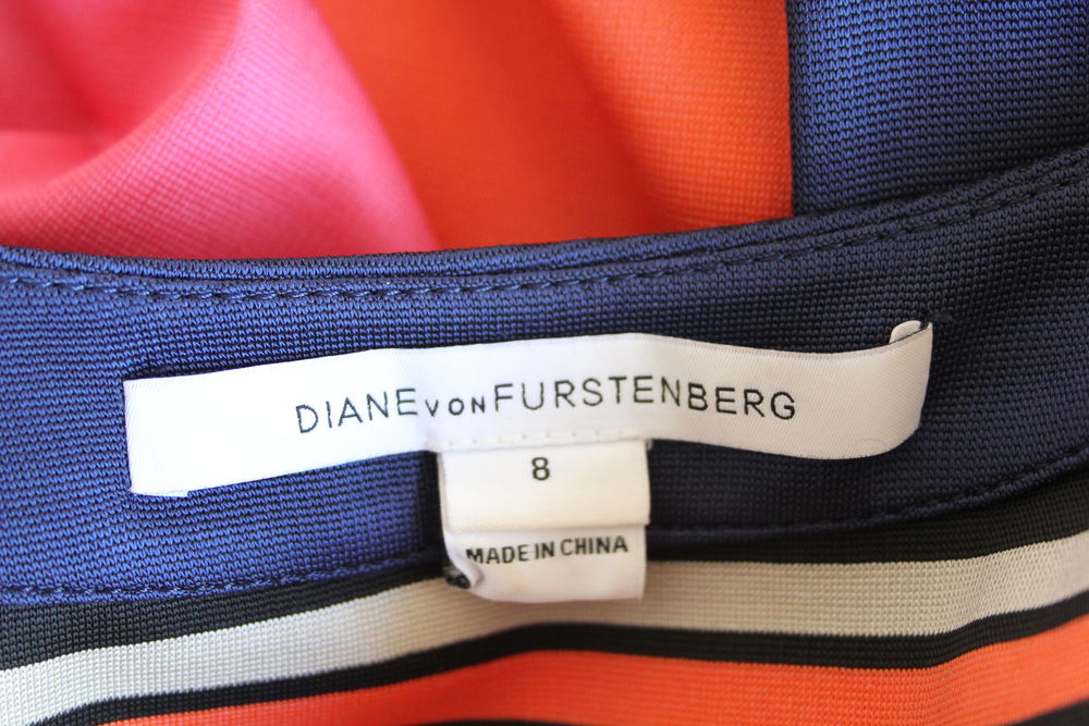 Robe courte larges rayures DIANE VON FURSTENBERG T.8
36/38 Vêtements
