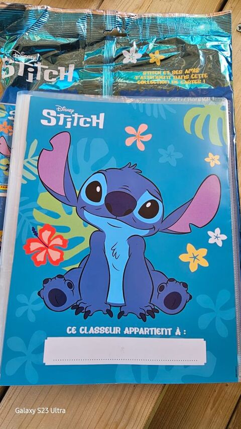 Album Panini Disney Stitch Chapelle-Voland (39)