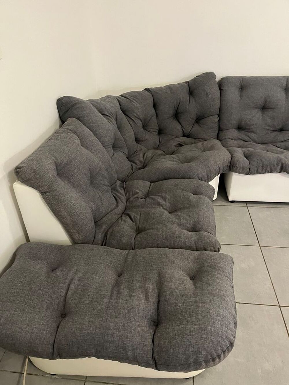 Canap&eacute; gris/blanc angle Meubles
