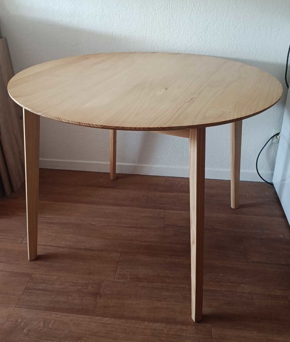 jolie table en bois Meubles