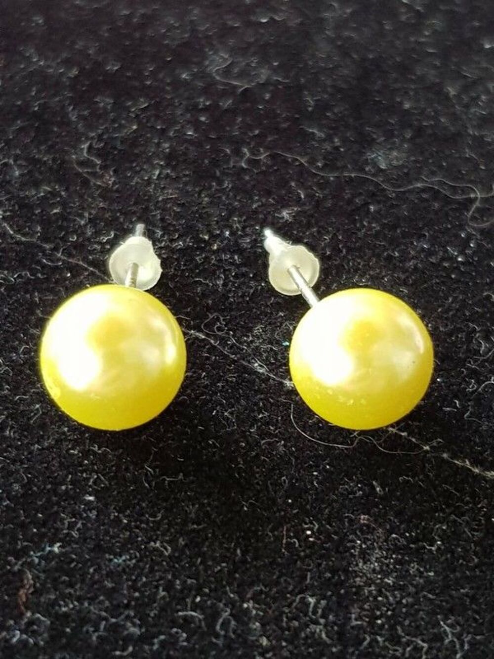 Perle jaune p&acirc;le nacr&eacute;e 8 mm neuve 1e Bijoux et montres