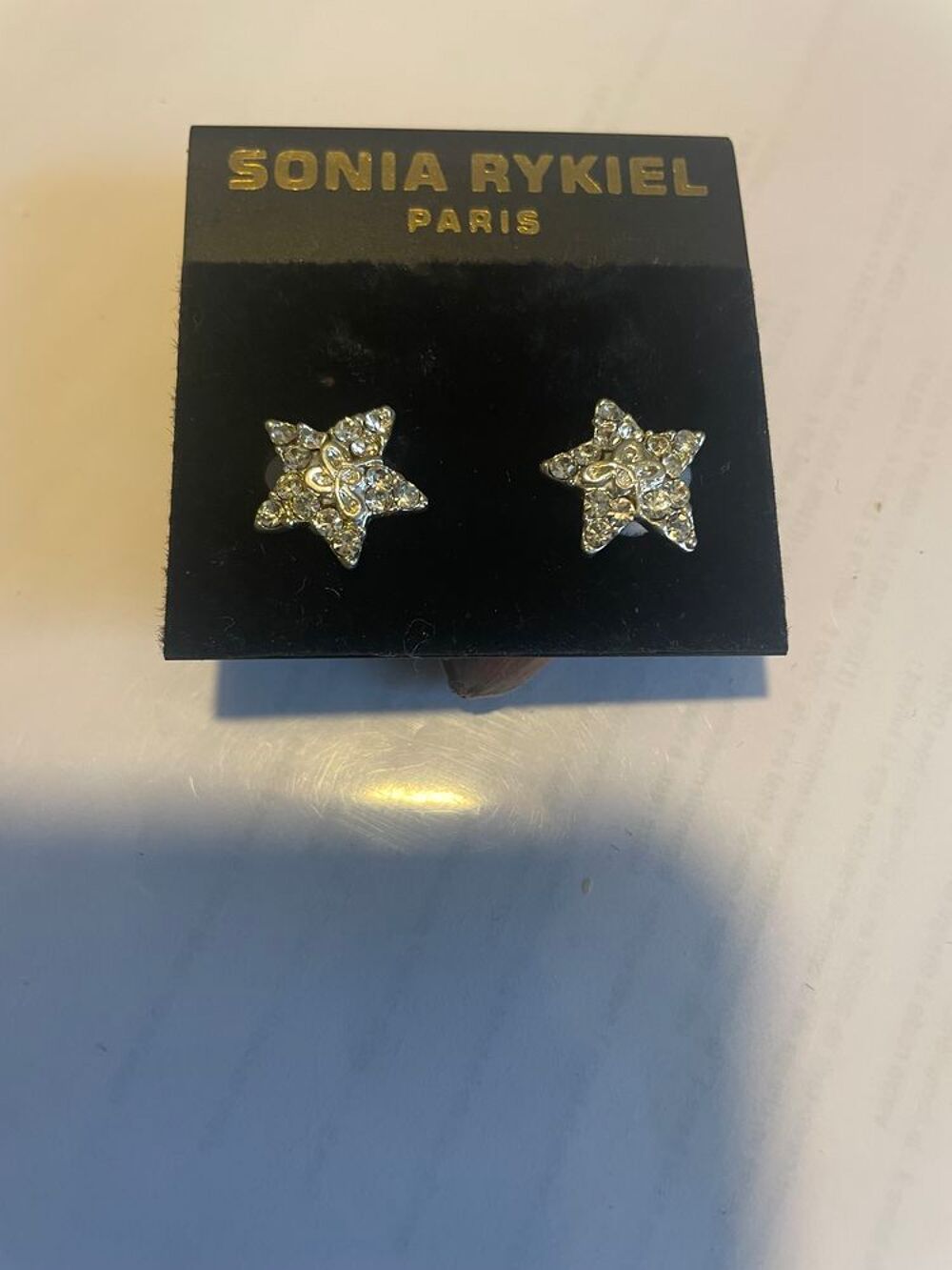 BO Oreilles perc&eacute;es Etoile strass Sonia Rykiel Bijoux et montres