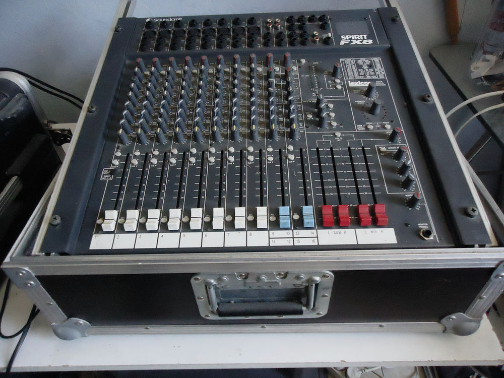 Sono Electro-Voice sx 300 + TABLE + AMPLI Instruments de musique