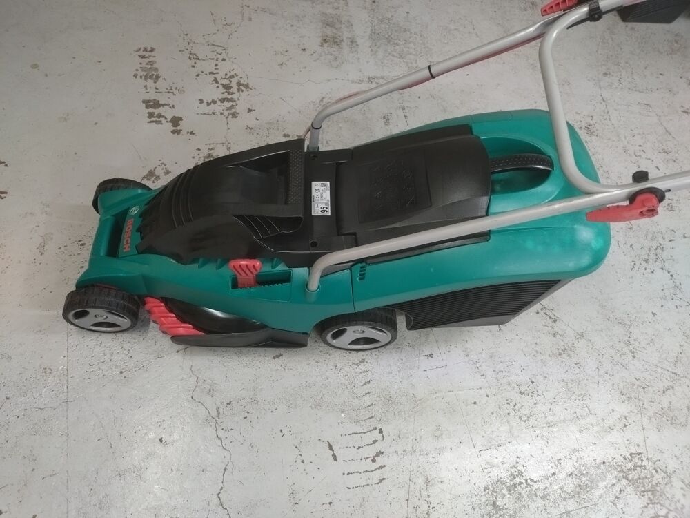 Tondeuse &agrave; gazon &eacute;lectrique Jardin