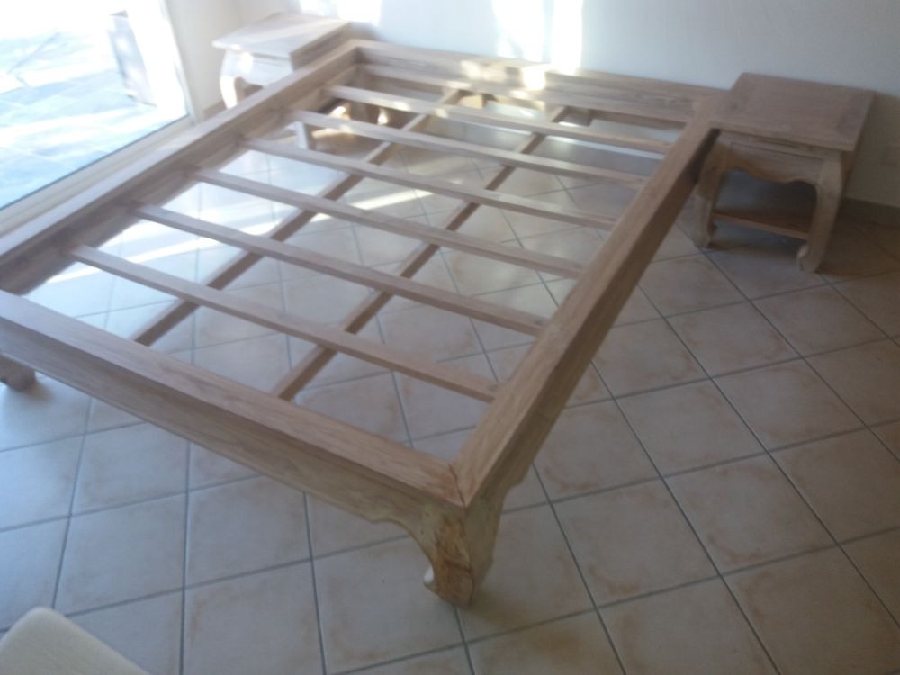LIT 160*200 + 2 tables de chevet Meubles