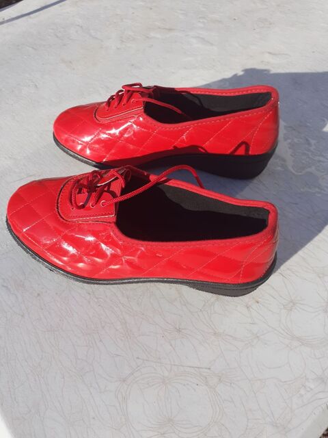 Escarpins rouge brillant T 37 20 Les Riceys (10)