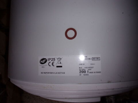 ballon d'eau chaude 200 L 100 Saint-Nicolas-du-Tertre (56)