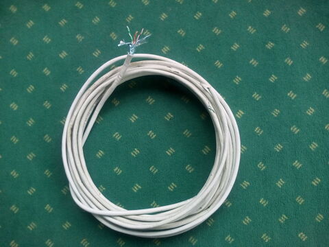 C�ble de raccordement r�seau RJ45 cat�gorie 5E 10 Arques (62)