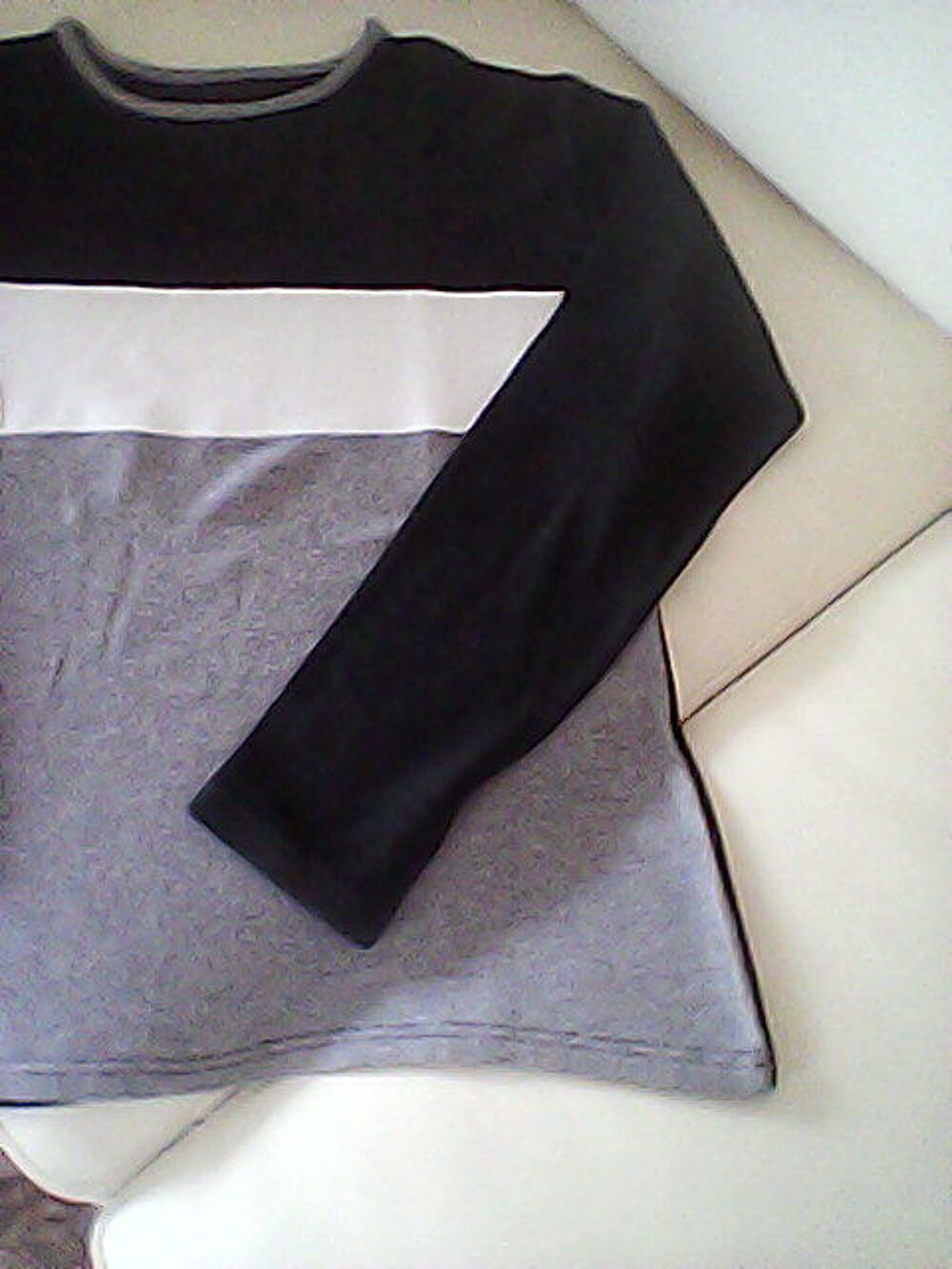 Haut 3 couleurs, Vêtements