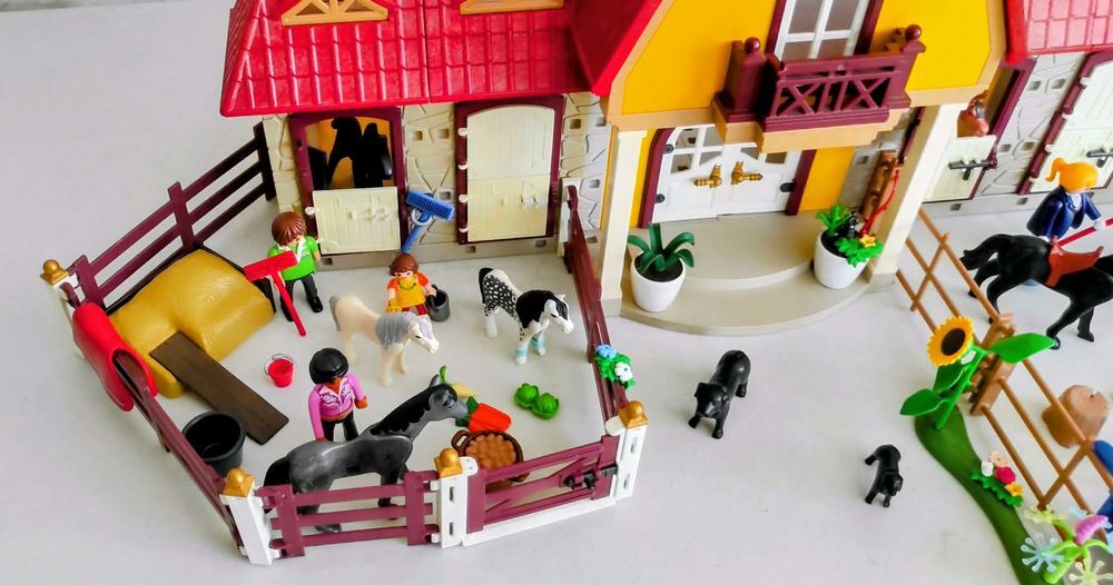 Playmobil Country 5221 Grand Haras box chevaux et enclos Jeux / jouets