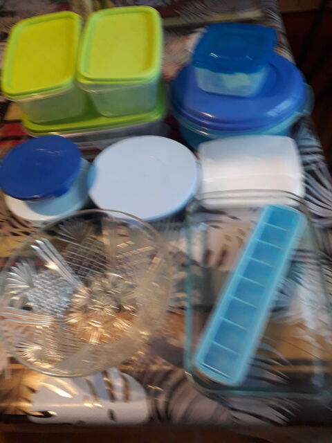 lots de vaisselles divers. 10 Saint-Saturnin-du-Limet (53)