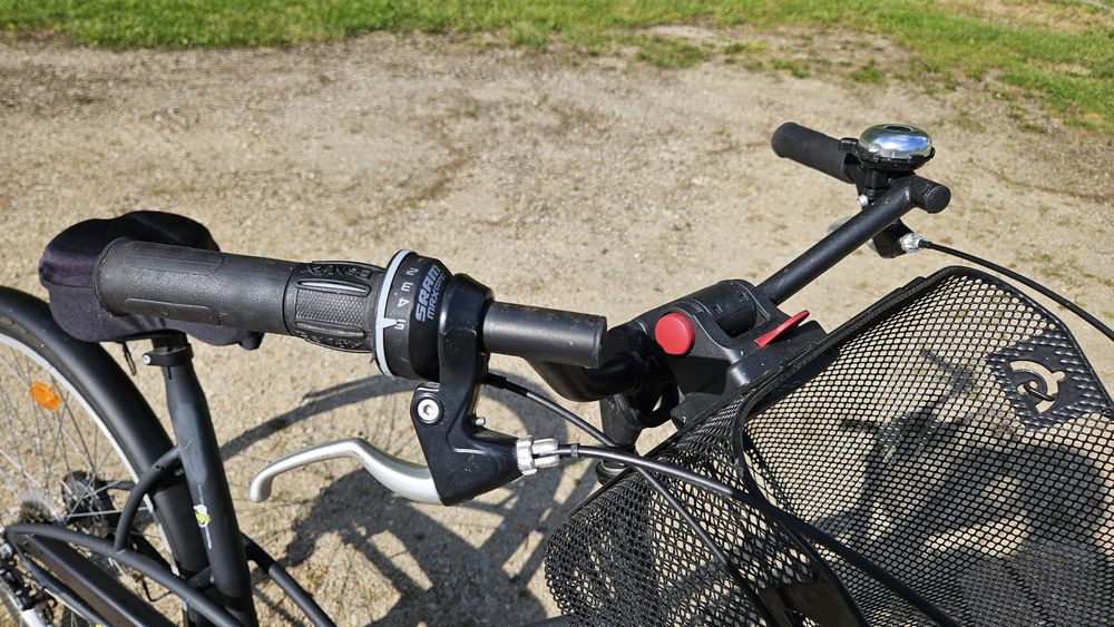 V&eacute;lo de ville b-twin gris pour femme Vélos