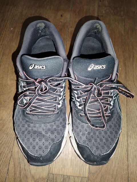 Basket ASICS gel windhawk 3 (taille 39)
11 Brillon-en-Barrois (55)