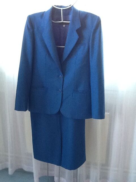 TAILLEUR FEMME bleu - taille 36 35 Saint-Etienne (42)