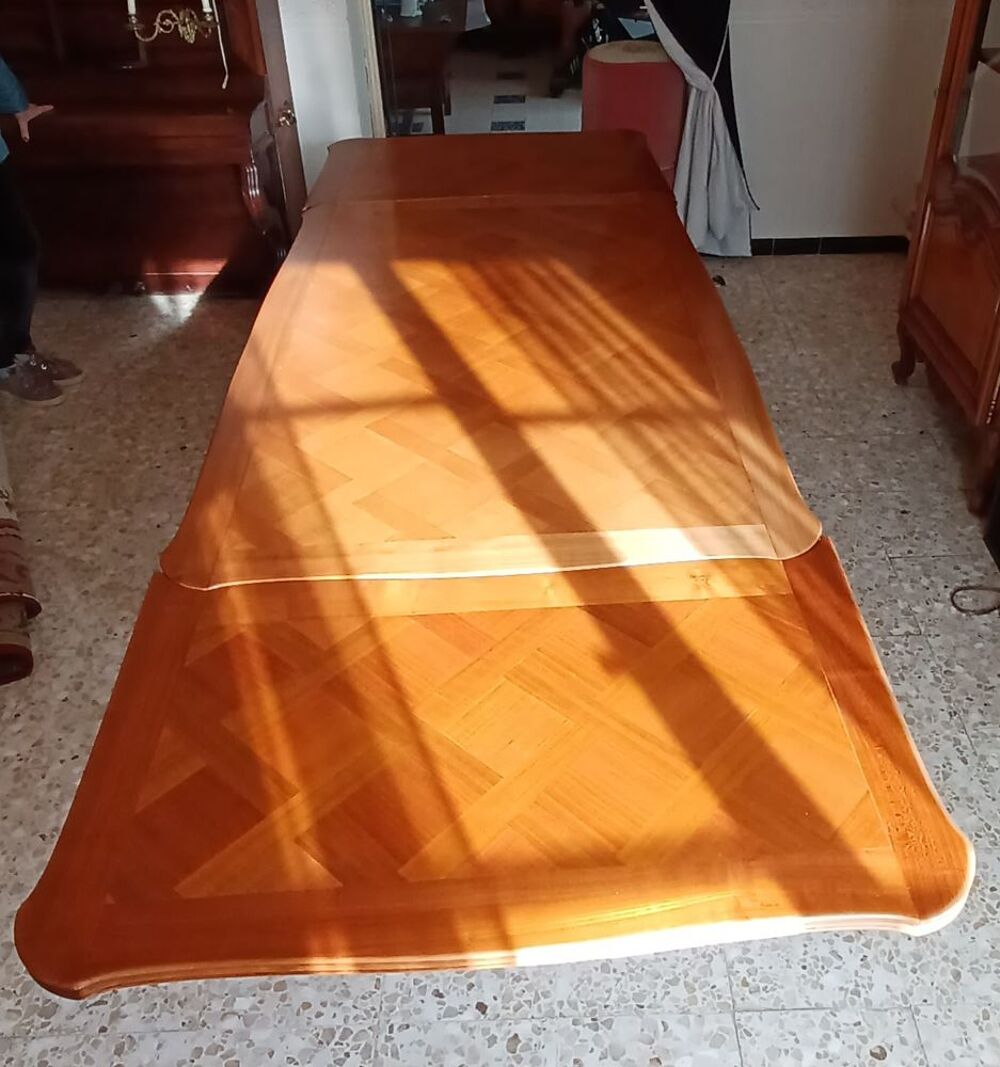 Table et buffet en merisier Meubles