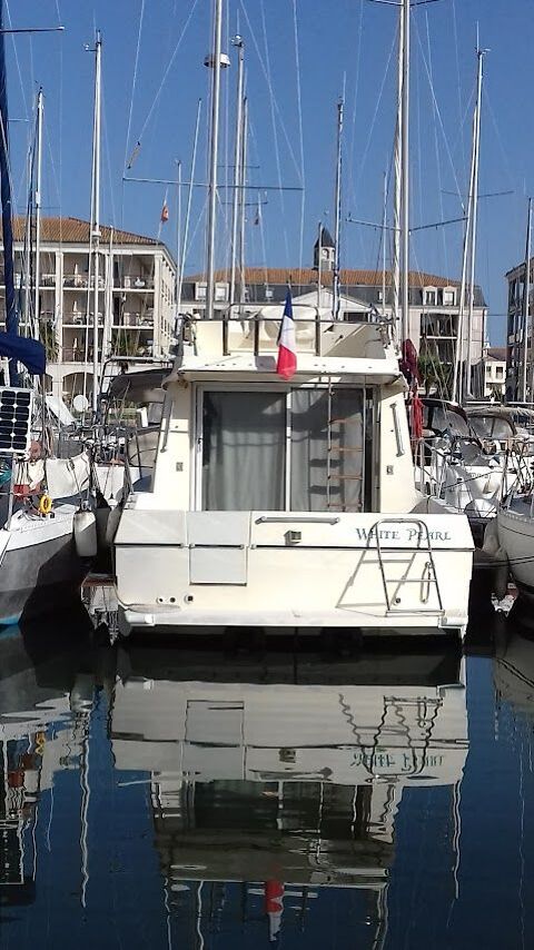 Bateaux &agrave; moteur Vedette - Yacht - Offshore 1989 occasion Sainte-Gemme 17250