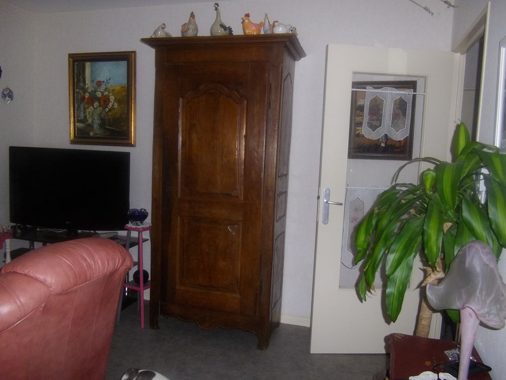 Chiffonnier ancien rustique bois massif Meubles