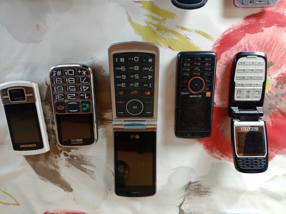 lot de t&eacute;l&eacute;phones et smartphones 