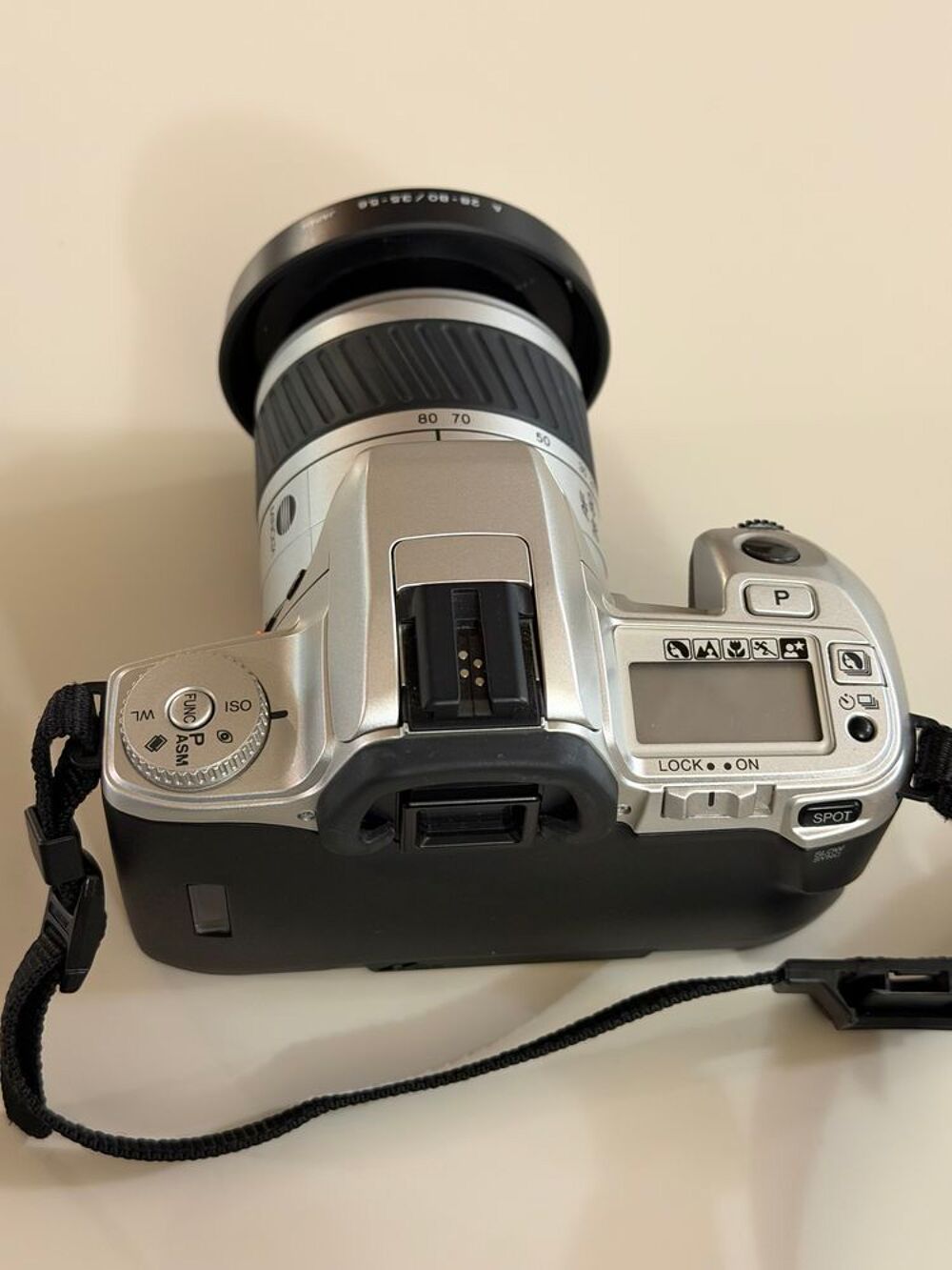 appareil photo argentique. Photos/Video/TV