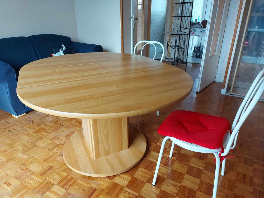 Table ronde avec rallonges en bois beige Meubles