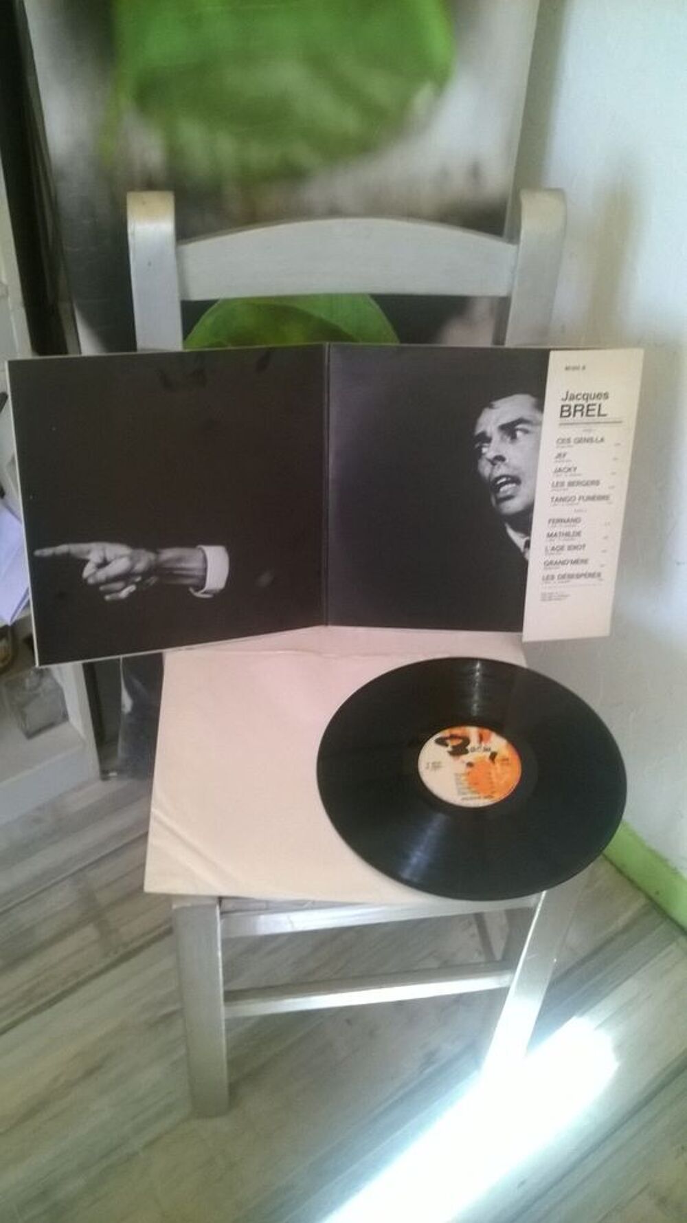 Vinyle Jacques Brel
Ces Gens-L&agrave;
Excellent etat
Ces Gens-L CD et vinyles