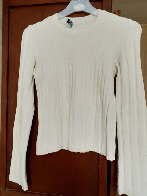 Pull blanc cass taille XS 4 Grisolles (82)