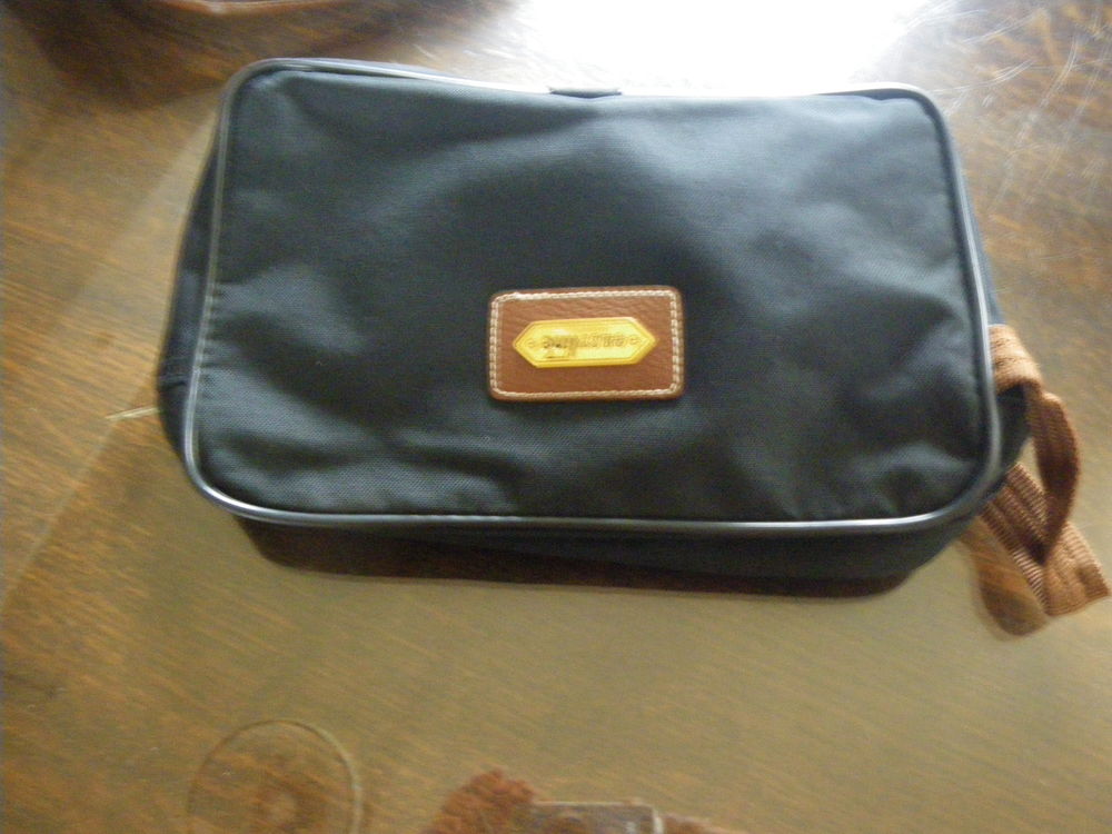 Sac Bandouli&egrave;re avec Pochette EASY LYNE PARIS Maroquinerie