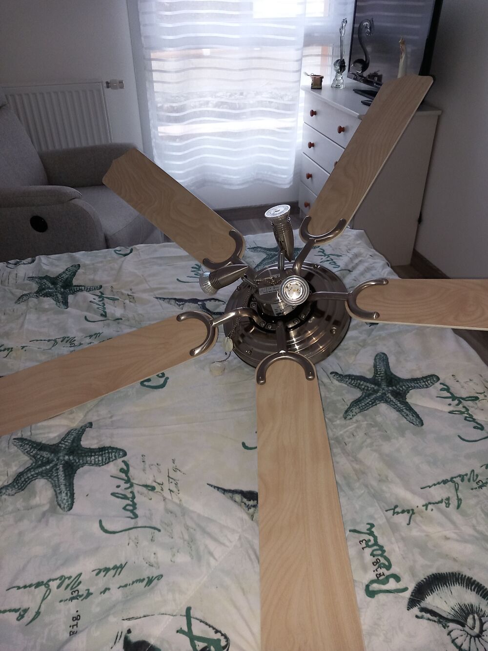 Lustre &agrave; palettes, ventilateur air chaud est froid Décoration