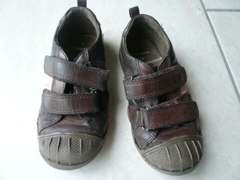 Chaussures basses marron Pataugas ? Pointure 27 5 Franqueville-Saint-Pierre (76)