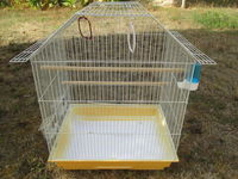   cage volière 67cm de hauteur  pour oiseaux 