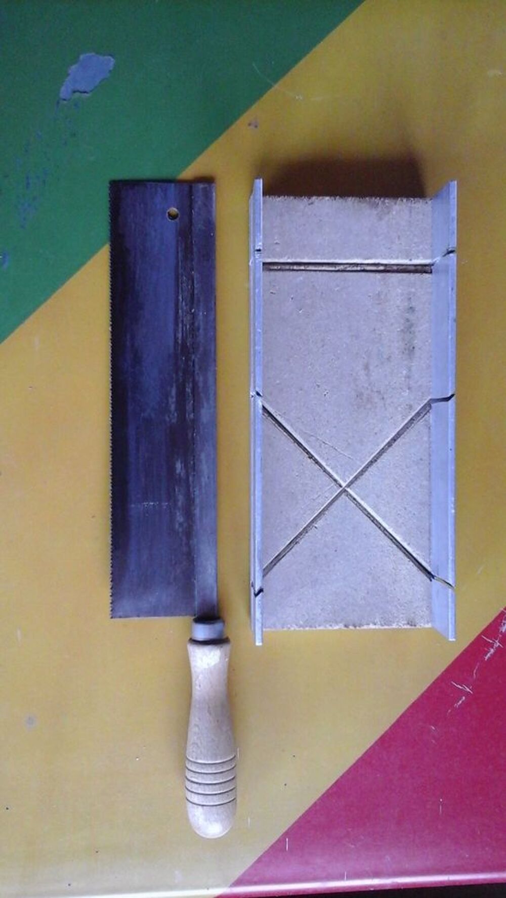 SCie &agrave; onglets Bricolage