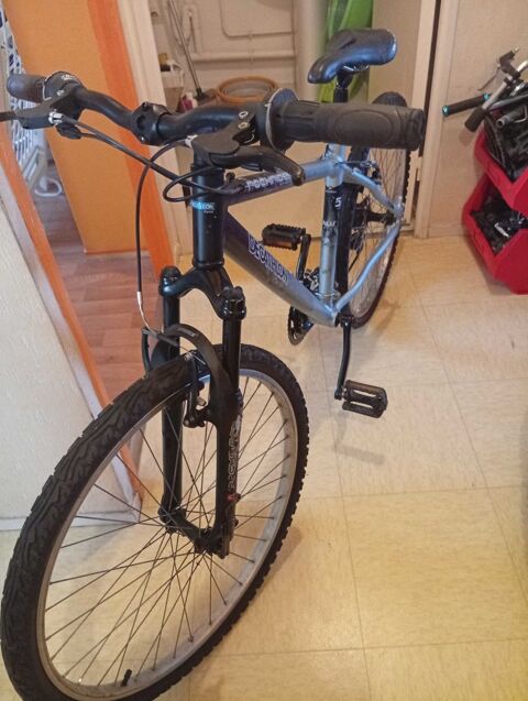 v�lo VTT 26 pouces Fontenay-Tr�signy (77)