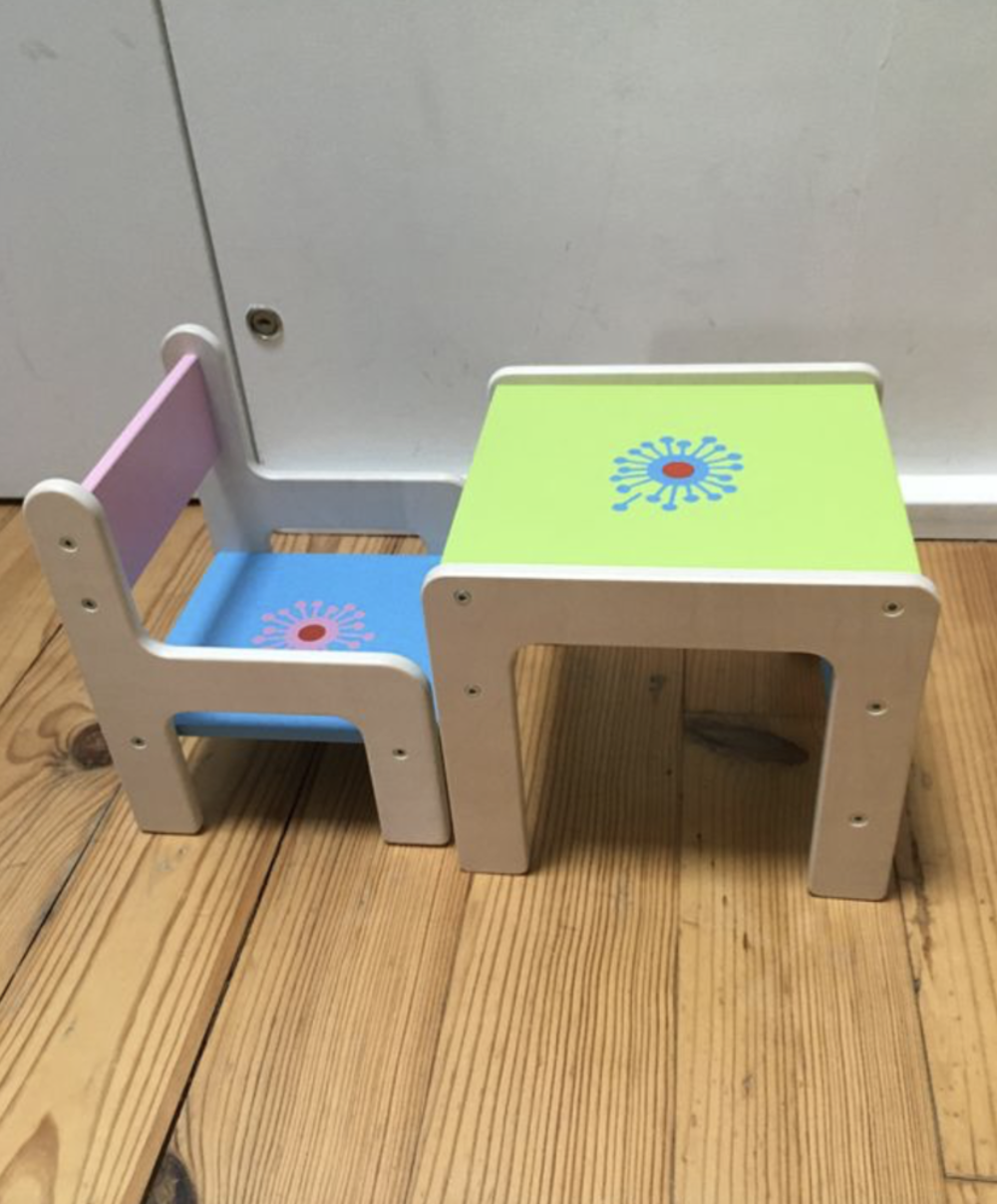 Chaise haute en bois pour poup&eacute;e transformable.
Jeux / jouets