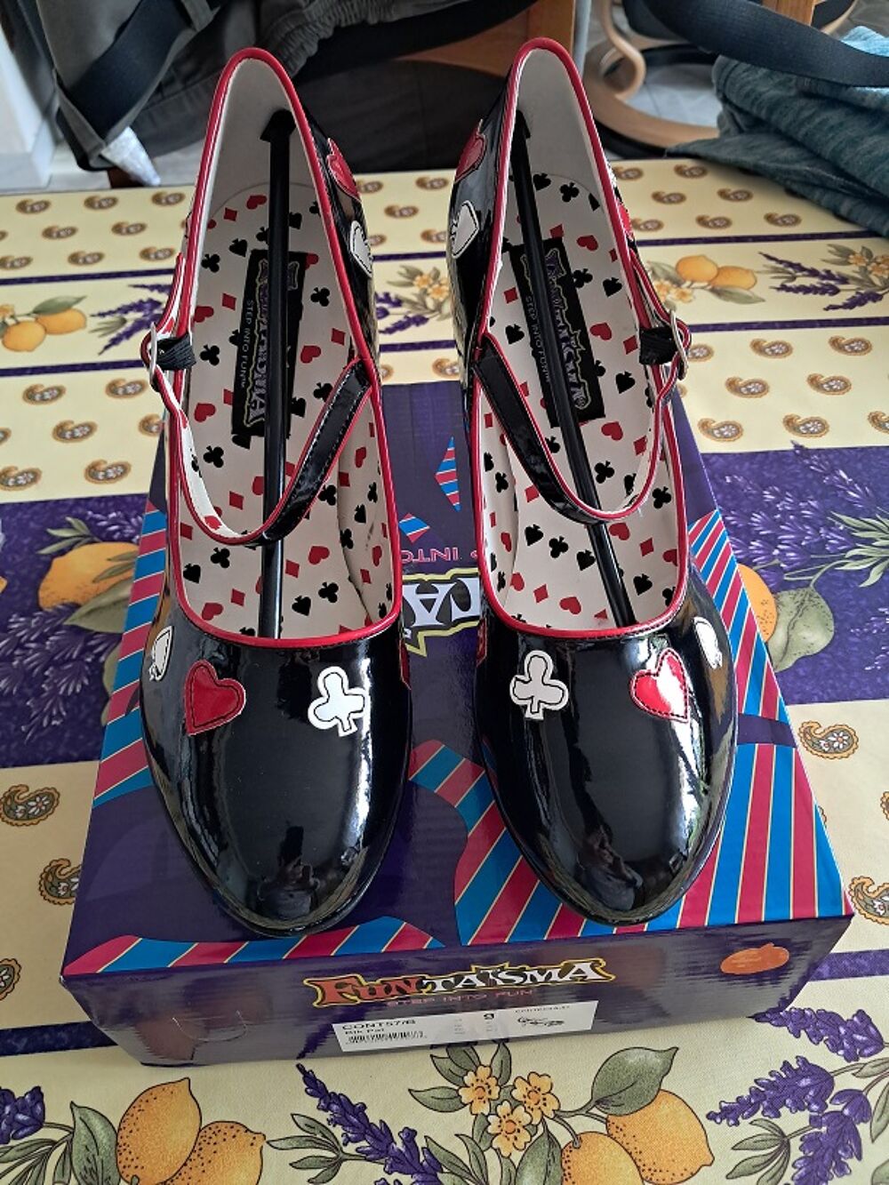 chaussure Contessa Alice merveille reine de coeur taille 9 c Chaussures