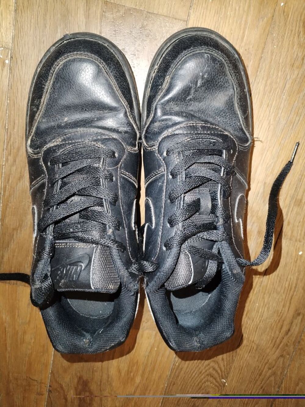 Baskets NIKE full cuir noir (Taille 42) Chaussures