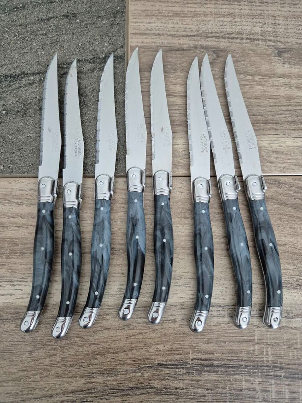 8 COUTEAUX LAGUIOLES Electroménager