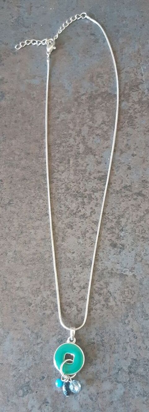 Chaine serpent avec son pendentif en �maux  5 La Seyne-sur-Mer (83)