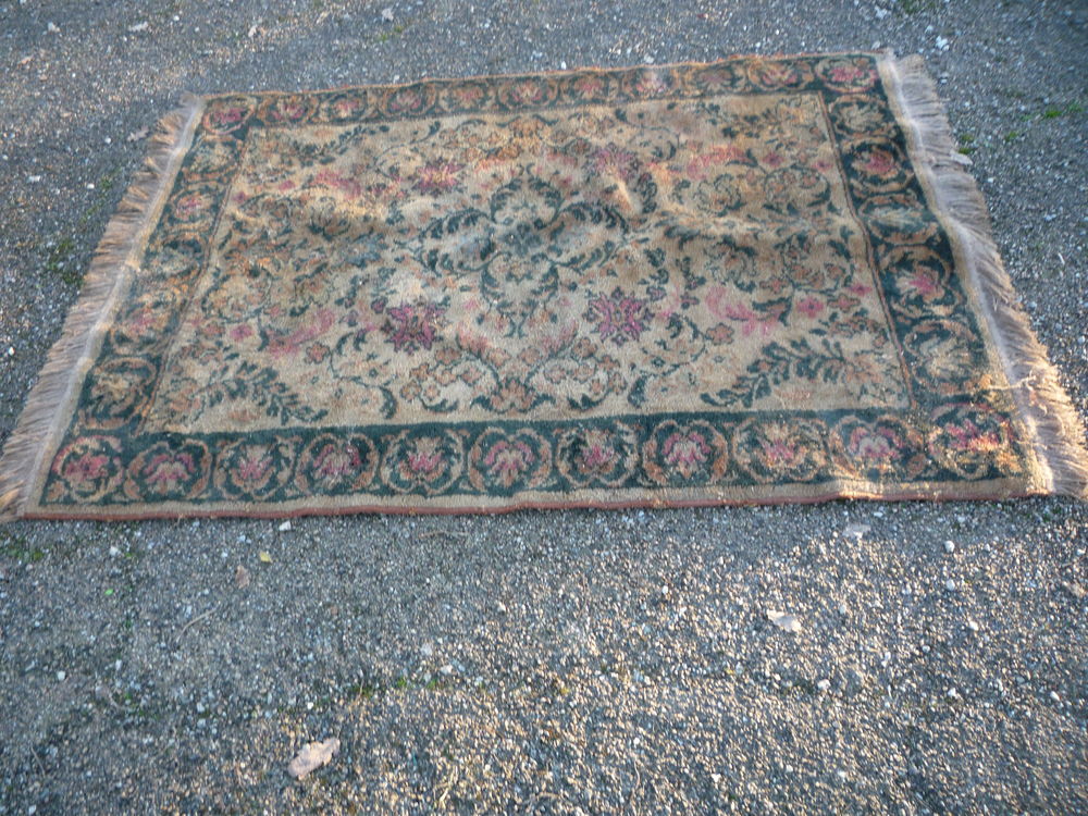 Trois tapis d&eacute;co Décoration