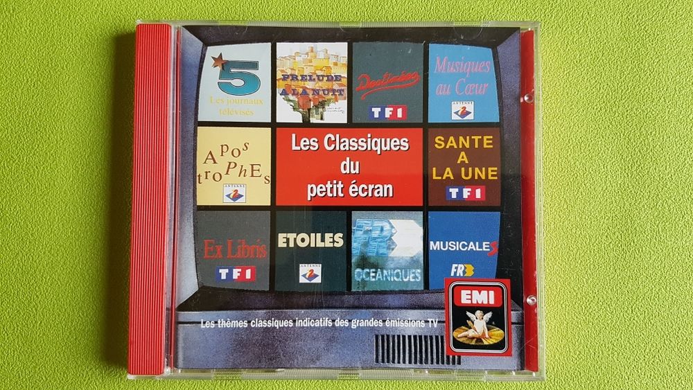 LES CLASSIQUES DU PETIT &Eacute;CRAN Livres et BD