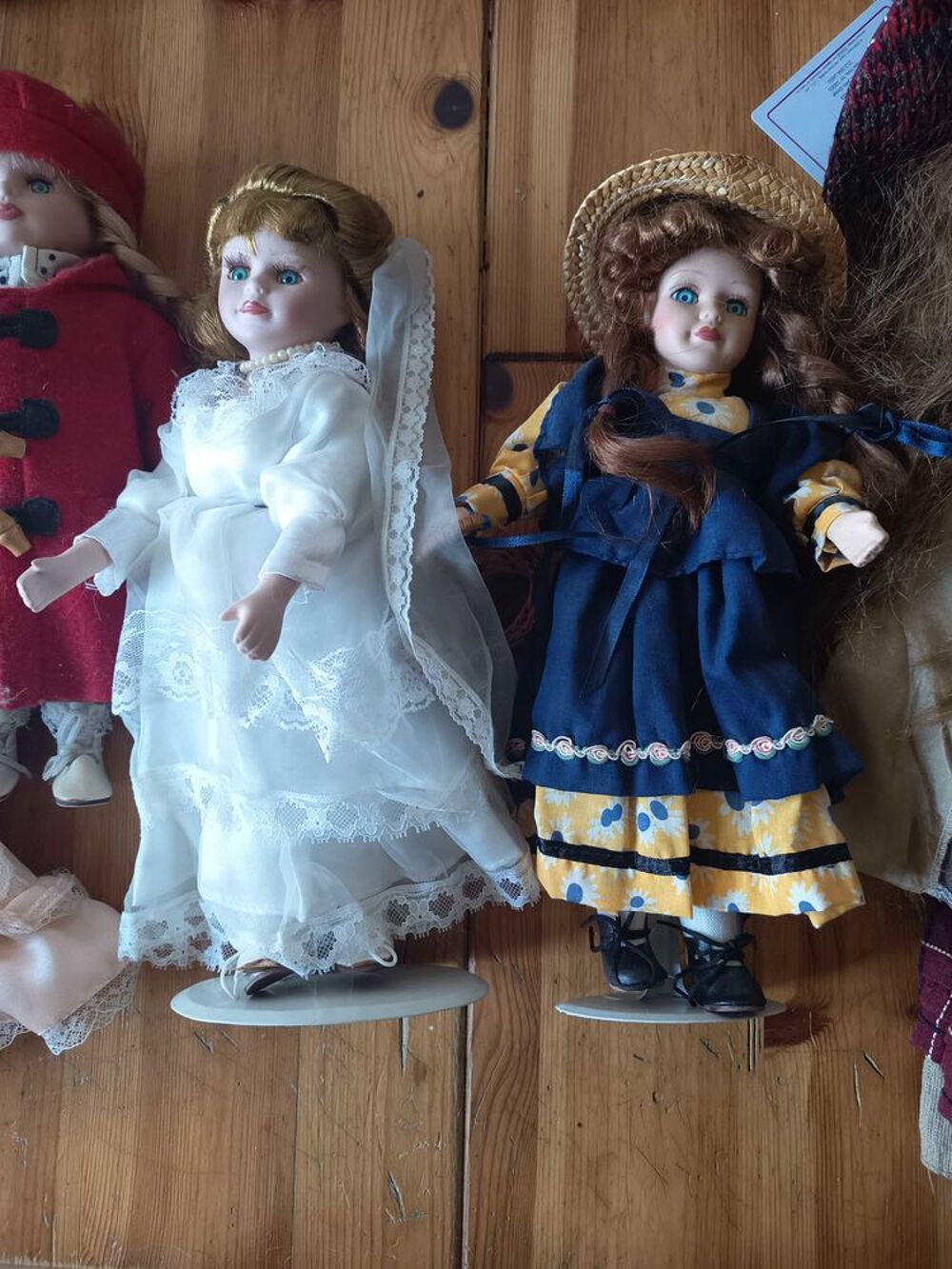 poup&eacute;e en porcelaine 