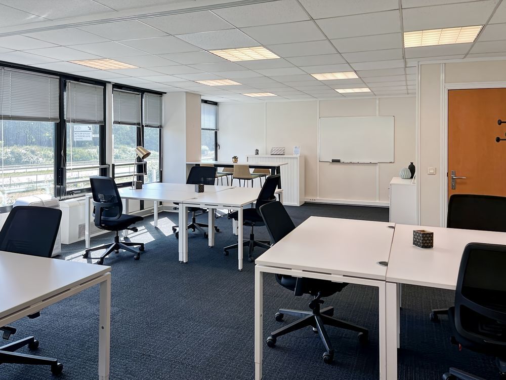   Espace de bureau tout compris pour vous-même et votre équipe à Grenoble Meylan Meylan