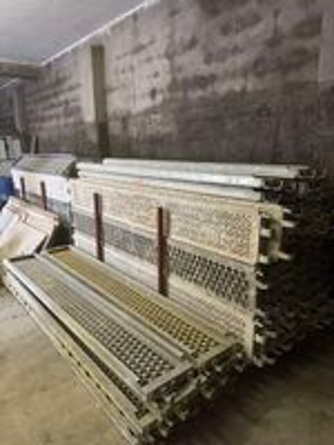   Echafaudage 300m2 layher multidirectionnel 