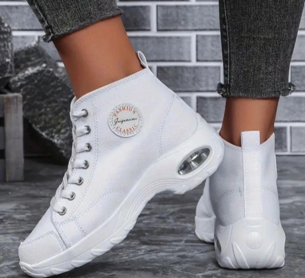 Magnifique baskets blanches Chaussures