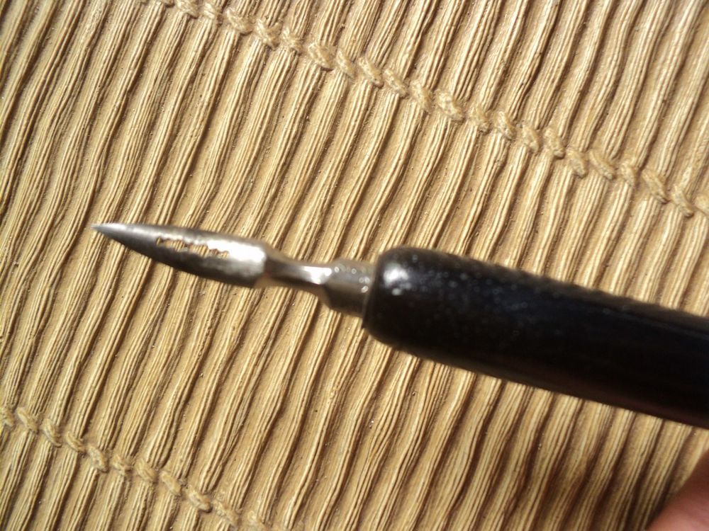 Ancien Crayon Porte-Plume Publicitaire Vichy-Etat 