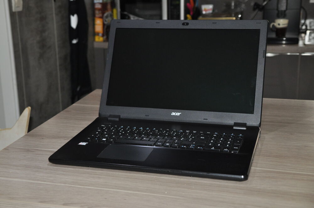 Acer Aspire E5-721 de 17,3 pouces Matériel informatique