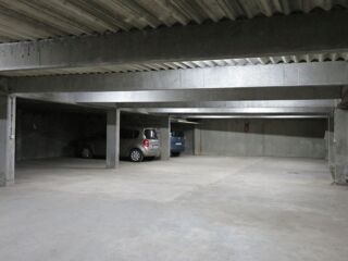 Parking / Garage à louer 10 m²